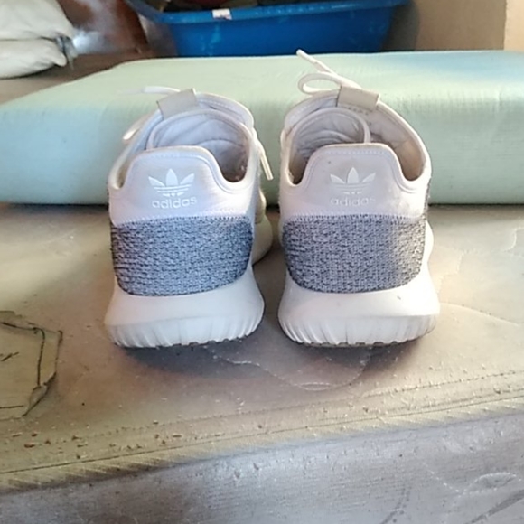 Addidas - Picture 2 of 2